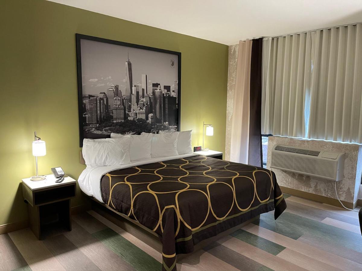 Отель Super 8 By Wyndham Bronx Near Botanical Garden Нью-Йорк Экстерьер фото